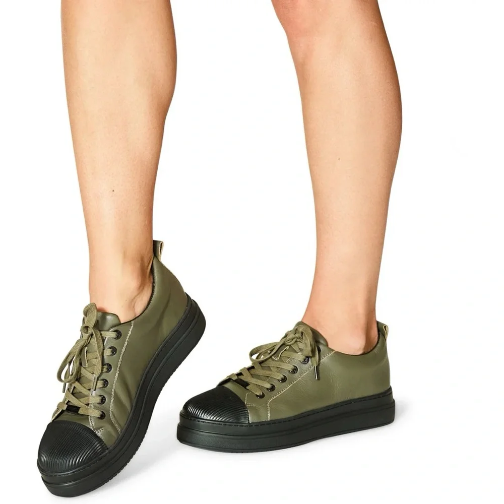 NWT J/SLIDES NOCARINA Cactus and Black Leather Sneaker - Picture 2 of 13